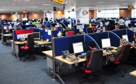 المعدلات المرتفعة لدوران العمالة “صداع” في رأس مراكز الاتصالات