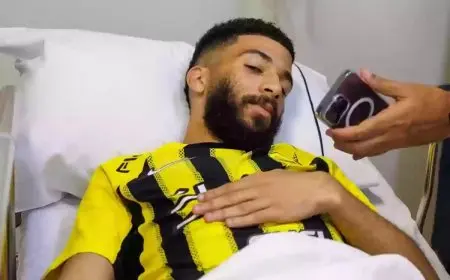 تطورات جديدة بشأن إصابة نجم الاتحاد السعودي بعد تعرضه لكسر في الوجه