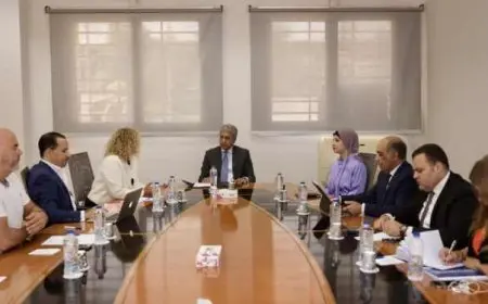 وزير السياحة يبحث مع مسئولي مجموعة ETI زيادة الحركة السياحية إلى مصر