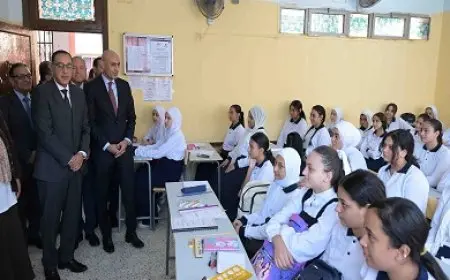 مدبولي: متوسط الكثافة بأغلب الفصول أقل من 50 طالبا