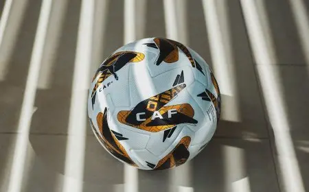 كرة مباراة السوبر الأفريقي بين الأهلي والزمالك.. صور