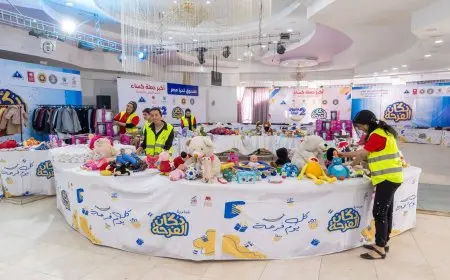 معرض «دكان الفرحة» يوفر 10 آلاف قطعة ملابس مجانًا لأبناء المنيا