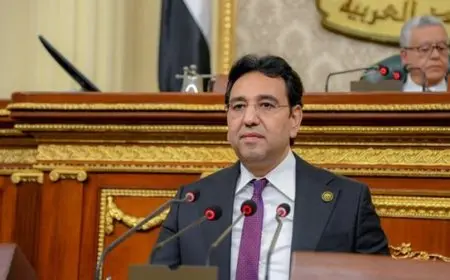 النائب أيمن محسب: التحول للدعم النقدي ضرورة ملحة.. شوفنا مرار وصراخ الأهالي بسبب النظام القديم