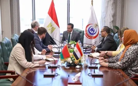 وزير الصحة يستقبل سفير بيلاروسيا بالقاهرة لبحث سبل التعاون