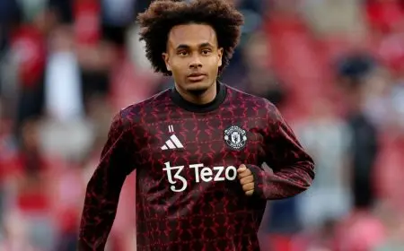 تن هاغ يشيد بزيركزي ويتوقع تألقه بقميص مانشستر يونايتد