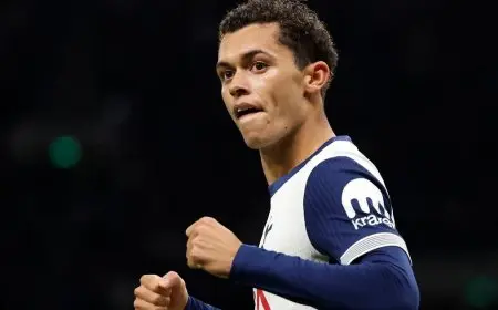 رغم النقص العددي.. توتنهام يضرب كاراباخ بثلاثية في الدوري الأوروبي