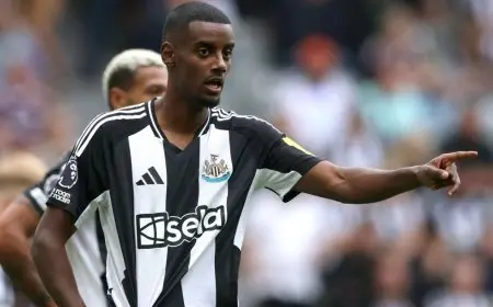 كسر في إصبع القدم يهدد مشاركة إيزاك أمام مانشستر سيتي