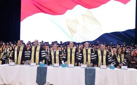 وزير قطاع الأعمال العام يشهد حفل تخرج دفعة جديدة من طلاب الأكاديمية العربية للعلوم والتكنولوجيا والنقل البحري