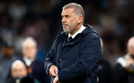 بوستيكوغلو: مشاركة سون أمام مانشستر يونايتد محل شك