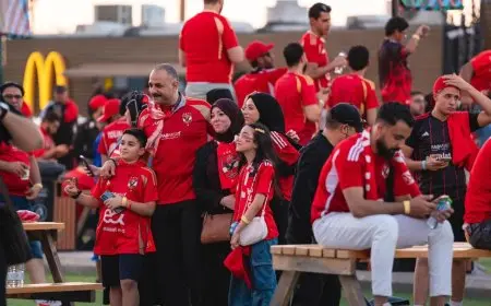 جماهير الأهلي تتوافد على ملعب المملكة أرينا لحضور السوبر الأفريقي.. صور