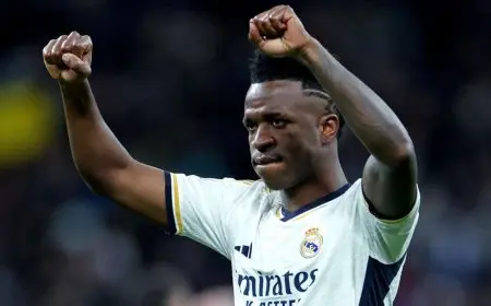 أنشيلوتي: فينيسيوس يستحق الفوز بالكرة الذهبية