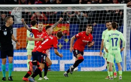 أوساسونا يُوقف قطار برشلونة ويُلحق الهزيمة الأولى بفليك