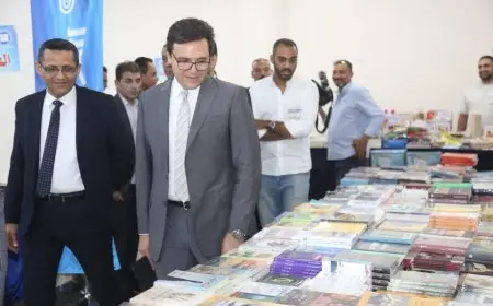 وزير الثقافة ونقيب الصحفيين يشهدان ندوة مناقشة ديوان خيالي للشاعر جمال بخيت