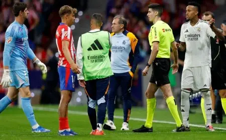 ما أسباب توقف مباراة ديربي مدريد؟