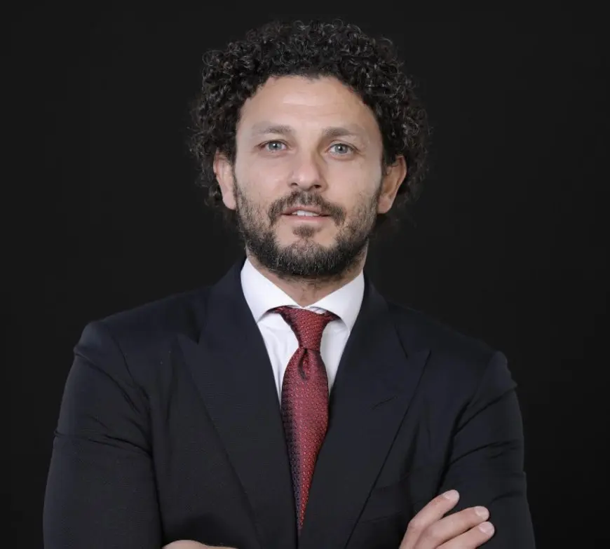 حسام غالي يتعرض للسرقة.. اعرف التفاصيل