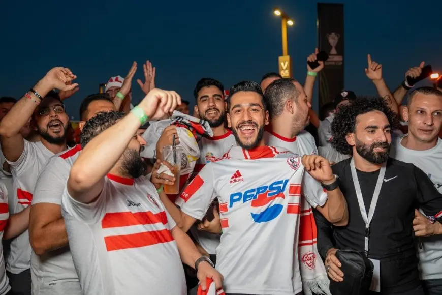 جماهير الزمالك تتوافد على ملعب المملكة أرينا لحضور السوبر الأفريقي.. صور