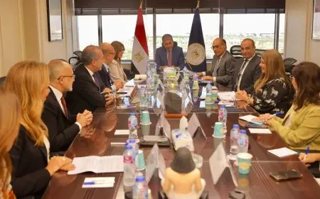 وزير السياحة يستقبل الرئيس التنفيذي لغرفة التجارة الأمريكية بالقاهرة