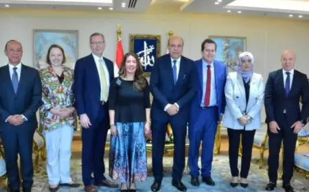 وزير الطيران يستقبل سفيرة الولايات المتحدة الأمريكية لبحث أطر التعاون الثنائي بين البلدين في مجال الطيران المدني