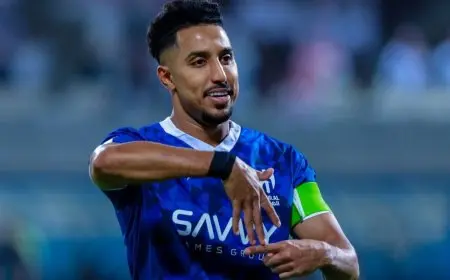 الدوسري يتخطى سامي الجابر ويدخل تاريخ الهلال الآسيوي