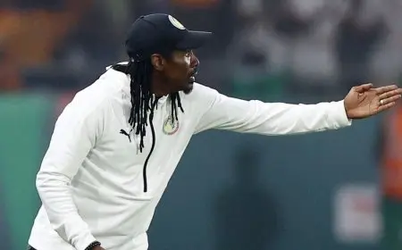 بعد 9 سنواتٍ.. رحيل أليو سيسيه عن تدريب السنغال