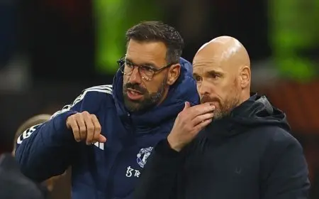 هل يخلف فان نيستلروي تن هاغ في تدريب مانشستر يونايتد؟