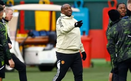 مساعد تن هاغ السابق يتهمه بإضاعة رونالدو وافتقار العاطفة