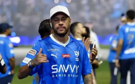 برشلونة يدرس إمكانية استعادة نيمار بعد نهاية عقده مع الهلال