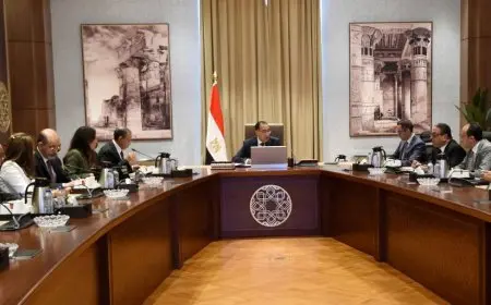 رئيس الوزراء يعقد اجتماعًا لمُناقشة تنظيم مُؤتمر استثماري “مصري – بريطاني”