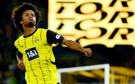 مهاجم دورتموند بديلاً لمحمد صلاح في ليفربول؟