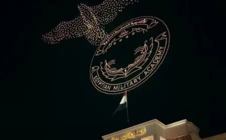 الرئيس السيسي يستمع إلى نبذة عن تاريخ الكلية الحربية