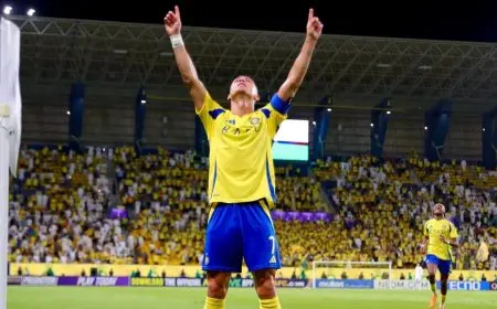 النصر يتجه لطلب نقل مواجهة الاستقلال الإيراني إلى أرض محايدة