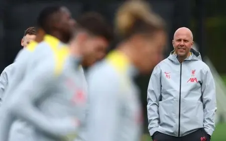 سلوت: صدارة ليفربول بالدوري الإنجليزي لن تشتّت انتباه لاعبيه