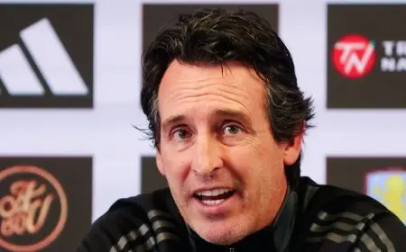 إيمري مدرب أستون فيلا يرفض الاستهانة بمانشستر يونايتد