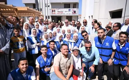 وزير الرياضة ومحافظ الغربية يتفقدان مركز شباب محمد صلاح بقرية “نجريج “