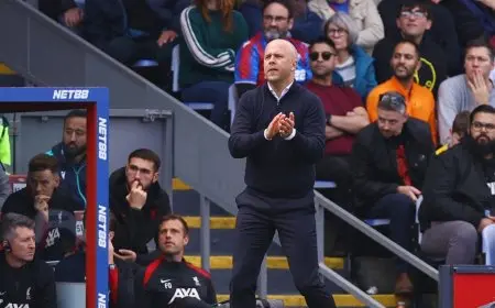 آرني سلوت يأمل بتحقيق “مزيد من الأمور الخاصة” مع ليفربول