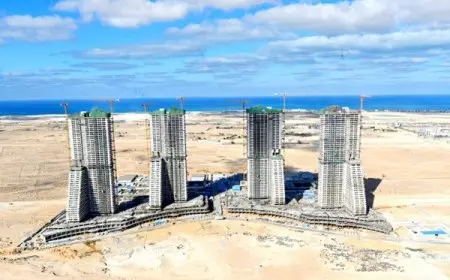 إنجاز عالمي في العلمين.. وزير الإسكان يتابع تشطيب أبراج الداون تاون وكريستال لاجون
