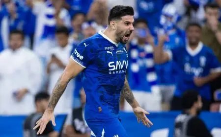 قطار الانتصارات لا يتوقف.. الهلال يهزم الأهلي بثنائية ميتروفيتش