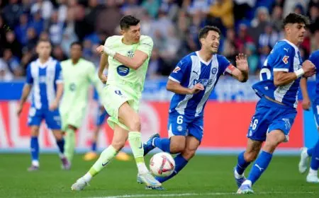 برشلونة يكتسح ألافيس بهاتريك ليفاندوفسكي في الليجا