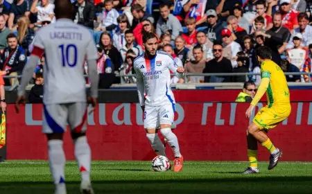 مصطفى محمد يشارك في هزيمة نانت أمام ليون بالدوري الفرنسي