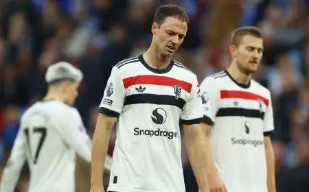 إيفانز: التكهّنات بشأن مصير تن هاغ تمسّ لاعبي مانشستر يونايتد