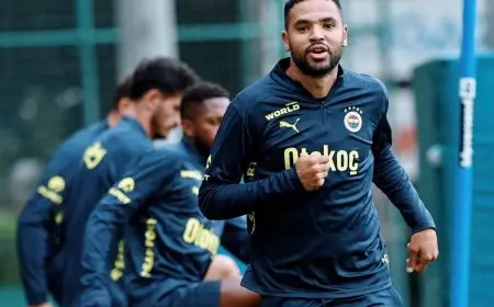 مورينيو للنصيري: أغلق أذنيك.. إنسَ الانتقادات وواصل العمل