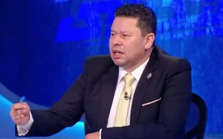 رضا عبد العال يدافع عن نفسه بعد تألق عمر مرموش في الدوري الألماني