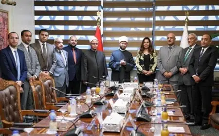 وزيرا التنمية المحلية والأوقاف يوقعان بروتوكول تعاون لتطبيق أحكام قانون التصالح ببعض مخالفات البناء