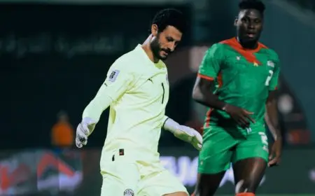 نادر السيد: الشناوي الأحق بحراسة مرمى المنتخب أمام موريتانيا.. رغم تألق عواد