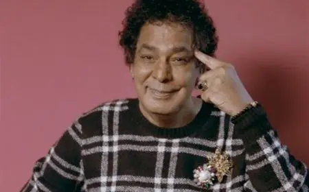 حدوتة مصرية معجون بطمي النيل.. مصطفى بكري يهنئ محمد منير بعيد ميلاده