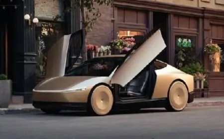 إيلون ماسك يستعرض سيارة أجرة آلية طال انتظارها