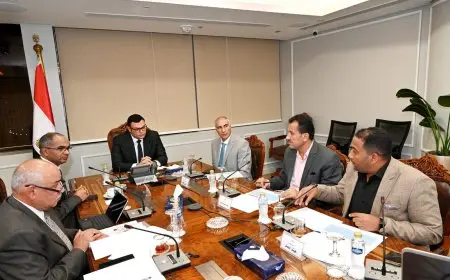 وزير الإسكان يتابع التوسعات الجارية لاستيعاب زيادة الصرف الصناعي بالعاشر من رمضان