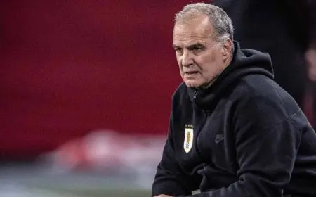 بيلسا يُقرّ بتقويض سلطته في أوروغواي بعد انتقادات سواريز