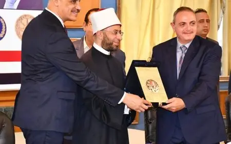 وزير الأوقاف: كتاب الجمهورية يوثق مسيرة الرئيس السيسي ويسجل لحظات تاريخية هامة للوطن
