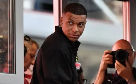 غندوزي وويسلي فوفانا يدافعان عن مبابي بعد سفره إلى السويد